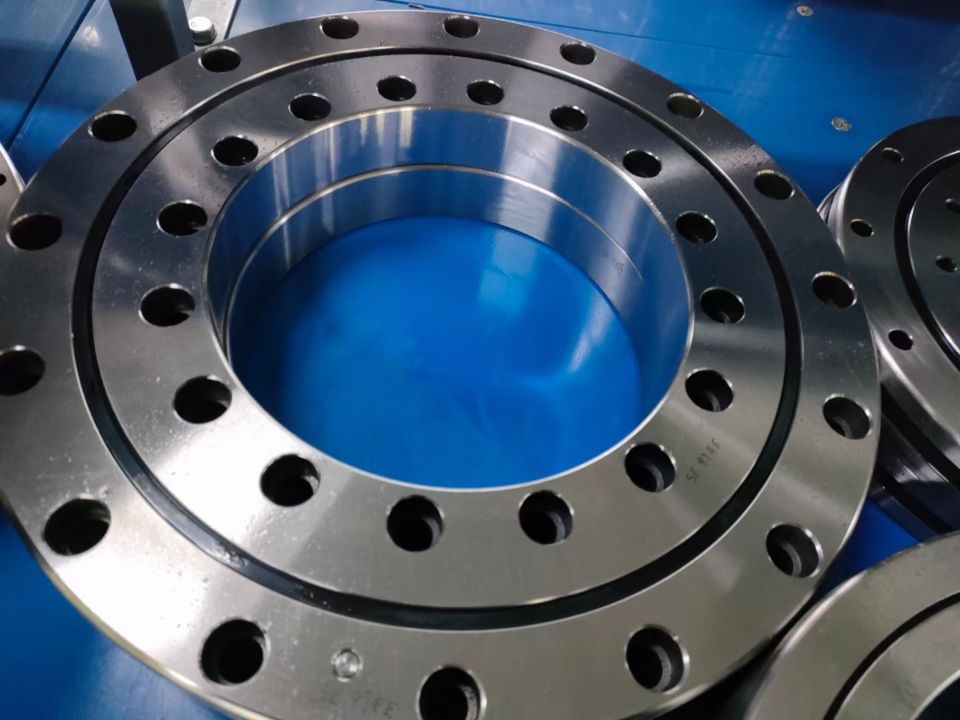 Cross-roller-bearing